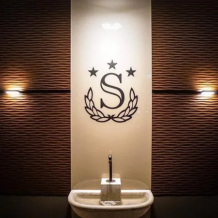 センティス ホテル 3*